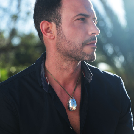 silver pendant for man merx with model