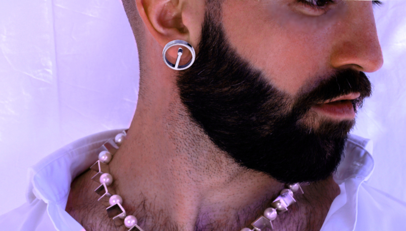 Sterling silver earring for man.model